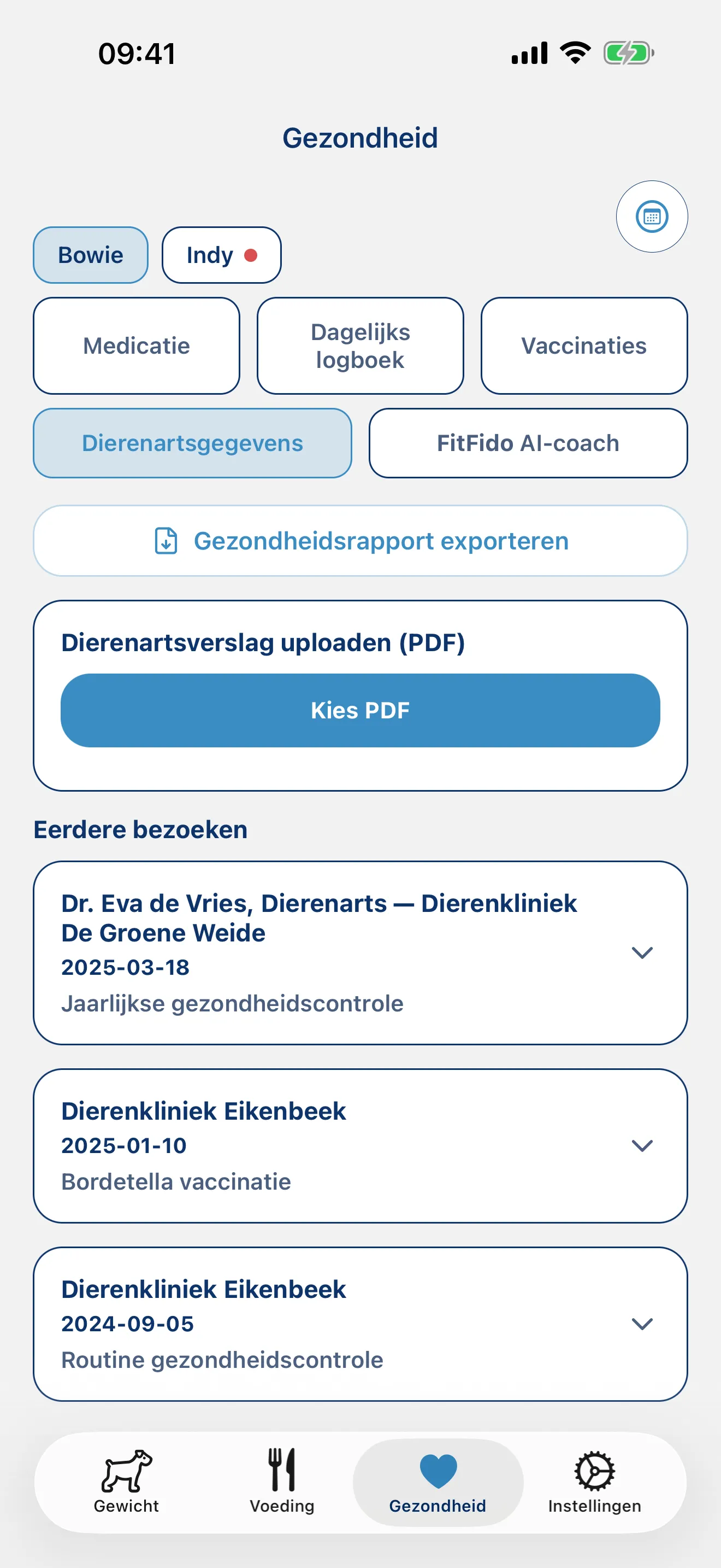 Medicatie, vaccinaties, dierenartsgegevens. Geregeld.